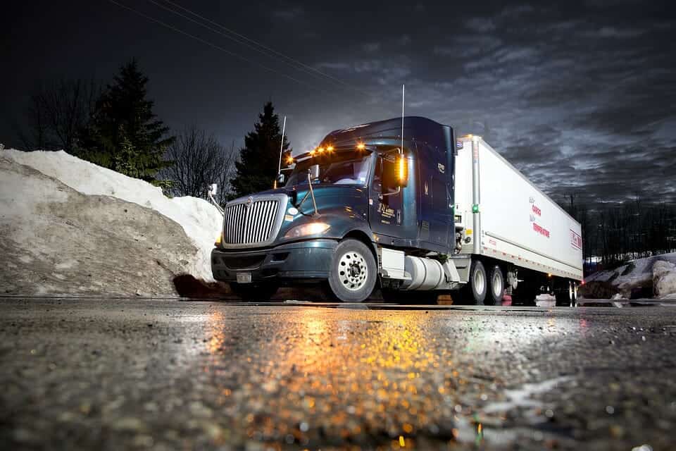 Large truck crashes